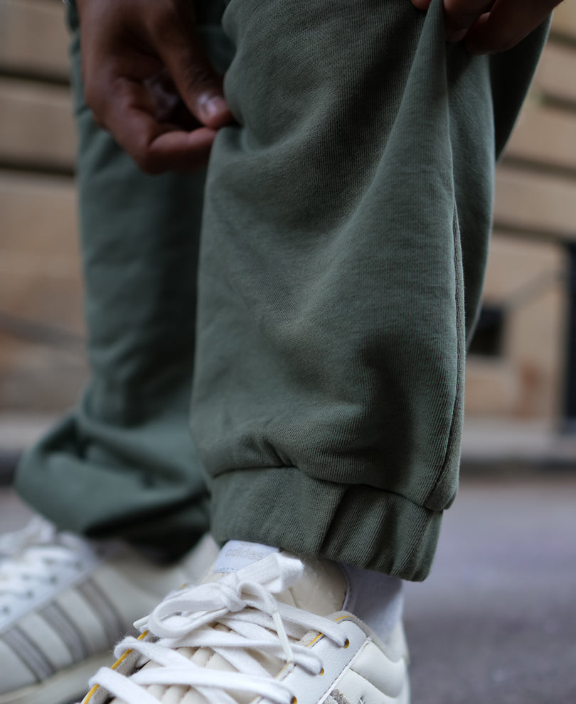 Green Double Pocket Regular Fit Track Pant