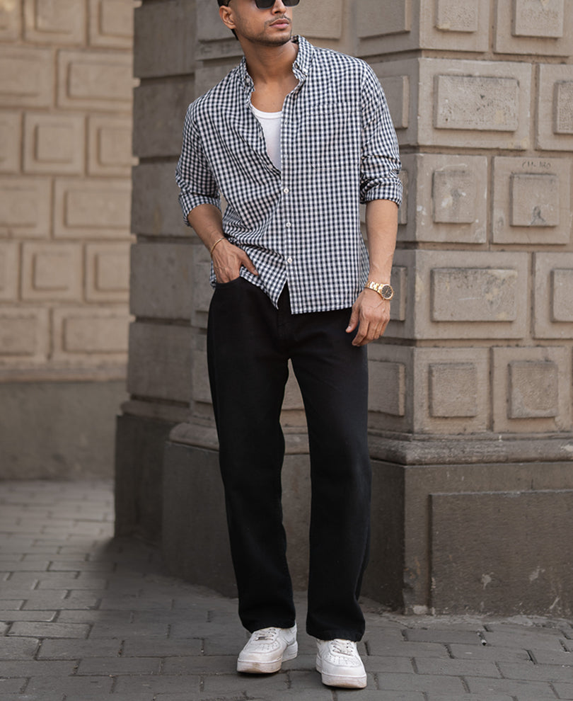 Navy Blue And White Checked Regular Fit Full Sleeves Shirt