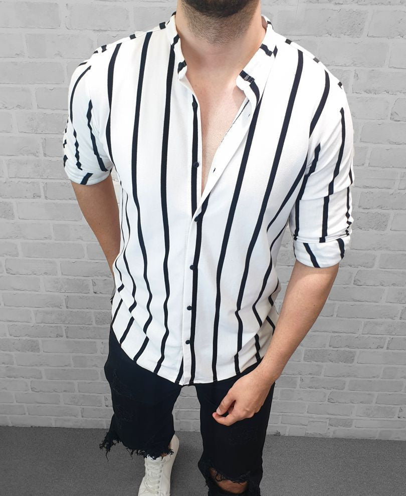 Urban black and white stripes full sleeves tshirt