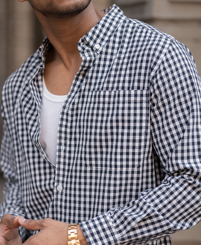 Navy Blue And White Checked Regular Fit Full Sleeves Shirt