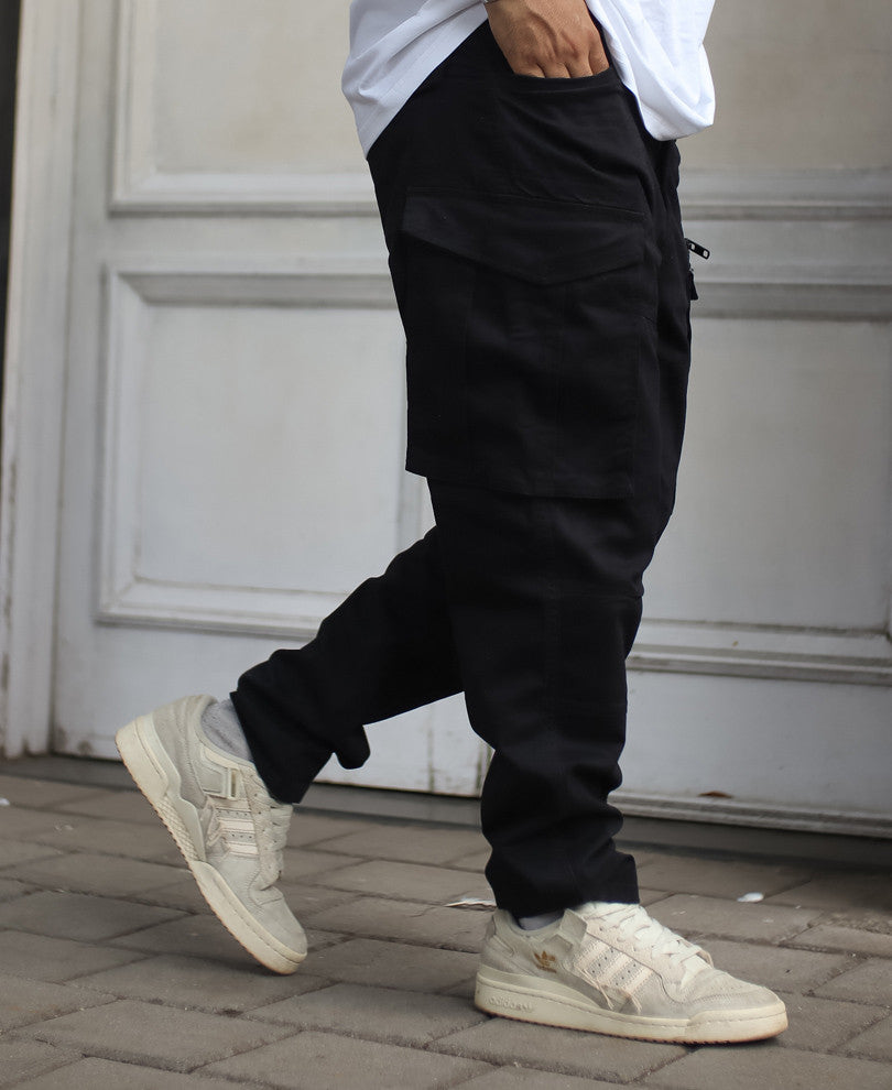 Black Regular Fit Cargo Pant