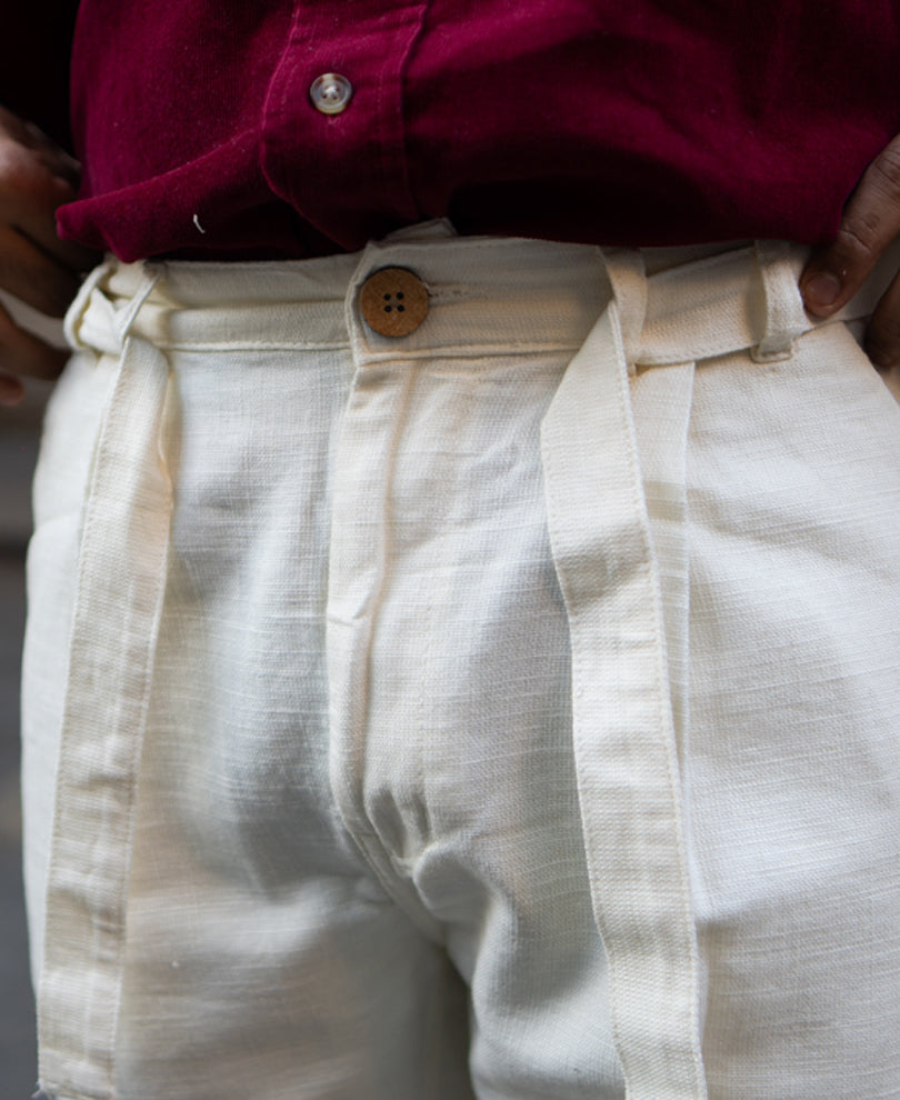 Off White Cotton Pant With Belt
