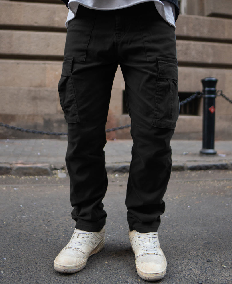Black Regular Fit Cargo Pant With Multiple Pocket